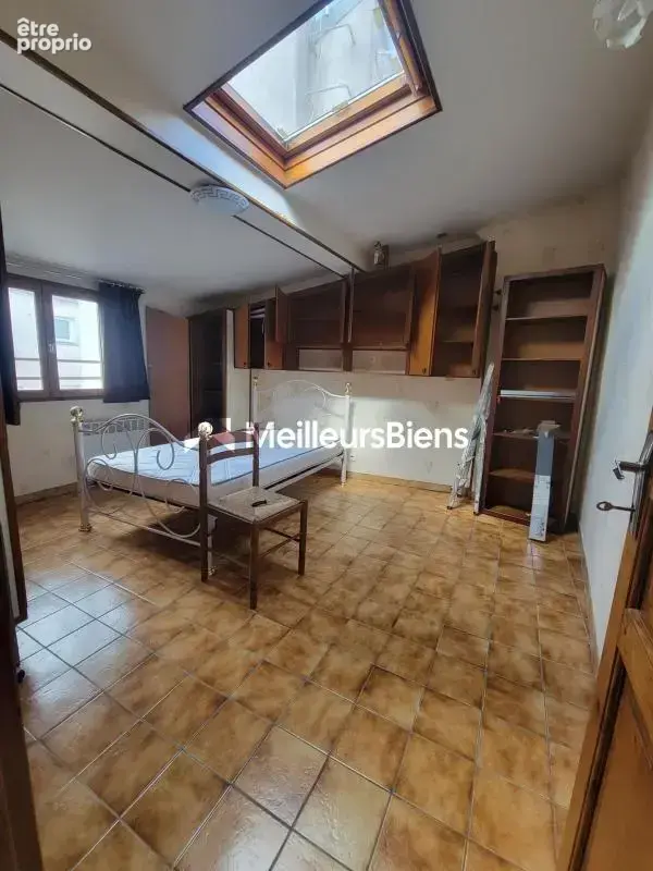 Appartement à PARIS-3E