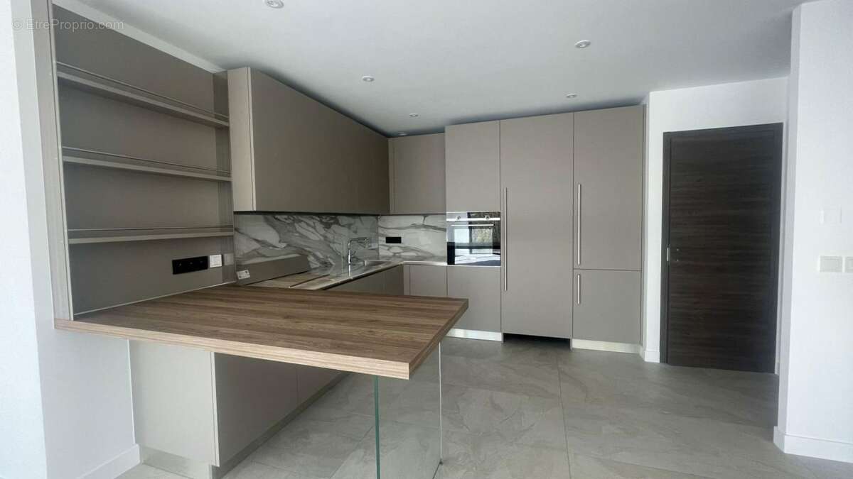 Appartement à OPIO
