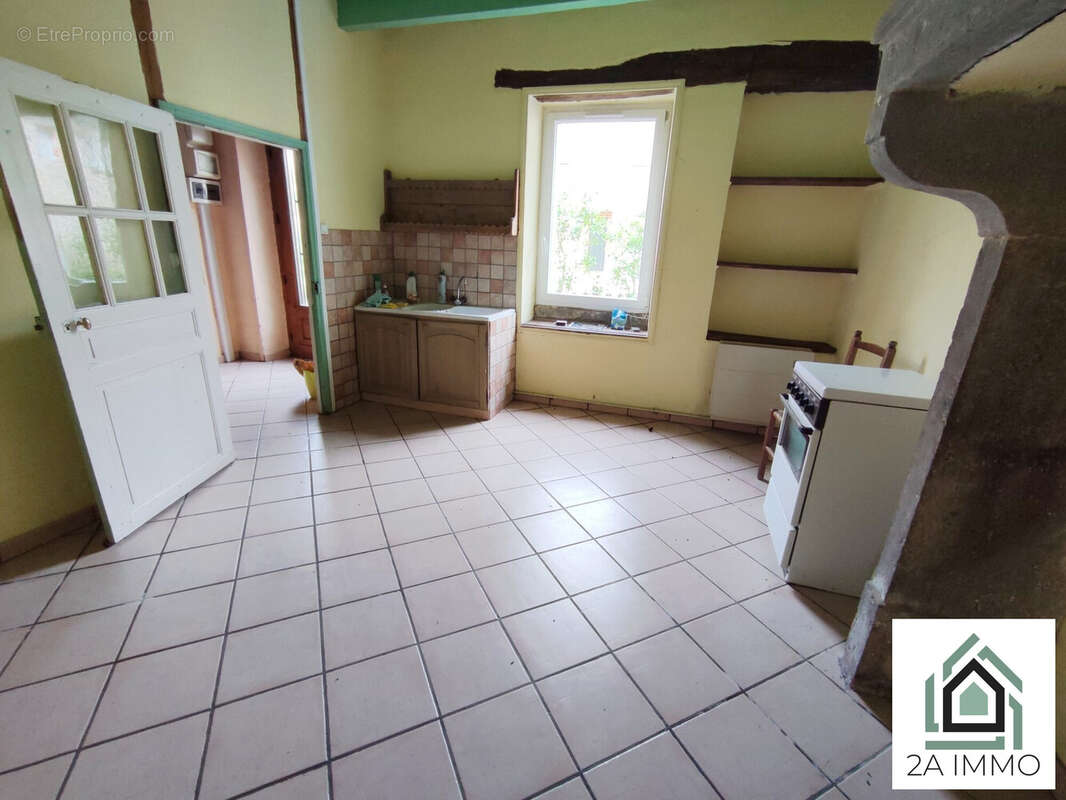 Maison 164 m² à Les Ancizes-Comps  - photo 3
