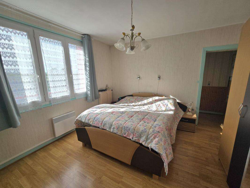 Maison à JUIGNE-SUR-SARTHE