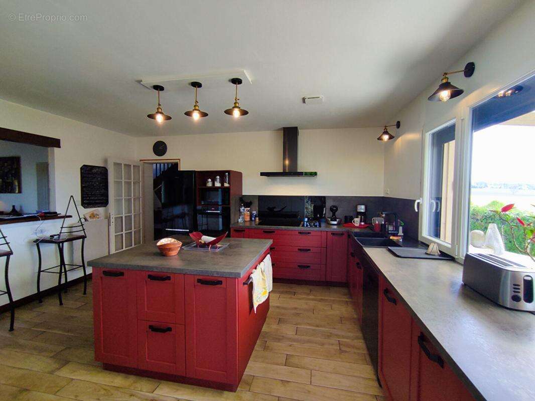 Maison Monthoiron 8 pièce(s) 176 m2 - photo 11