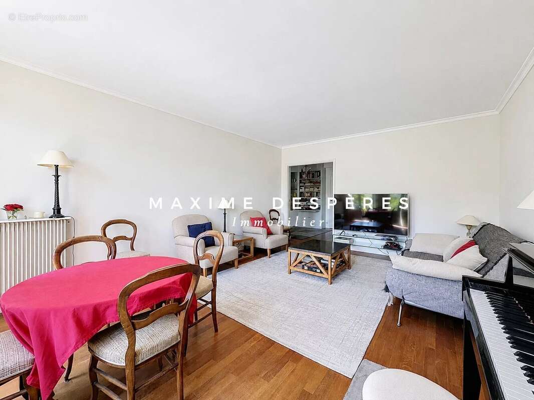 Appartement à NEUILLY-SUR-SEINE
