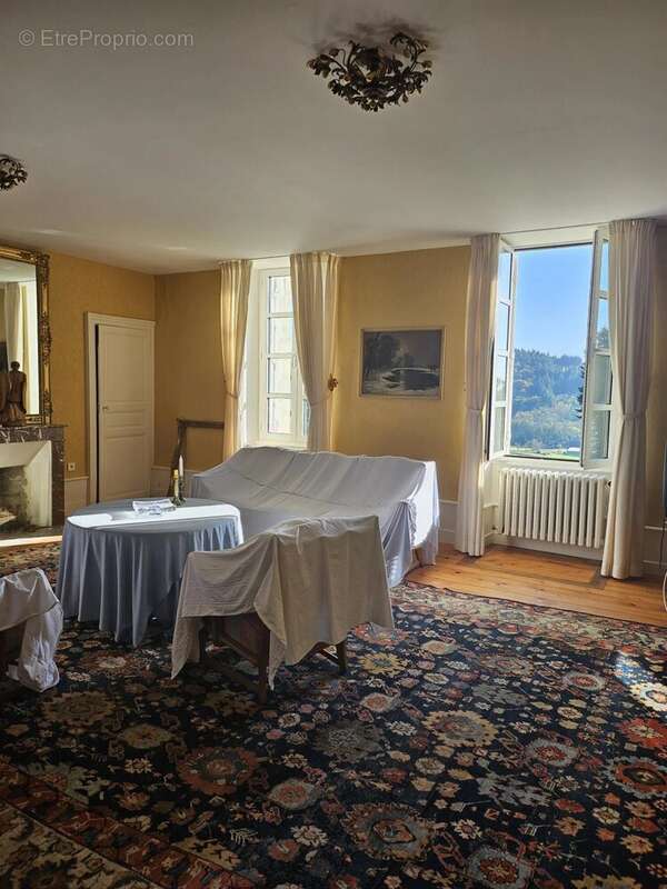 Maison à MOULINS-ENGILBERT