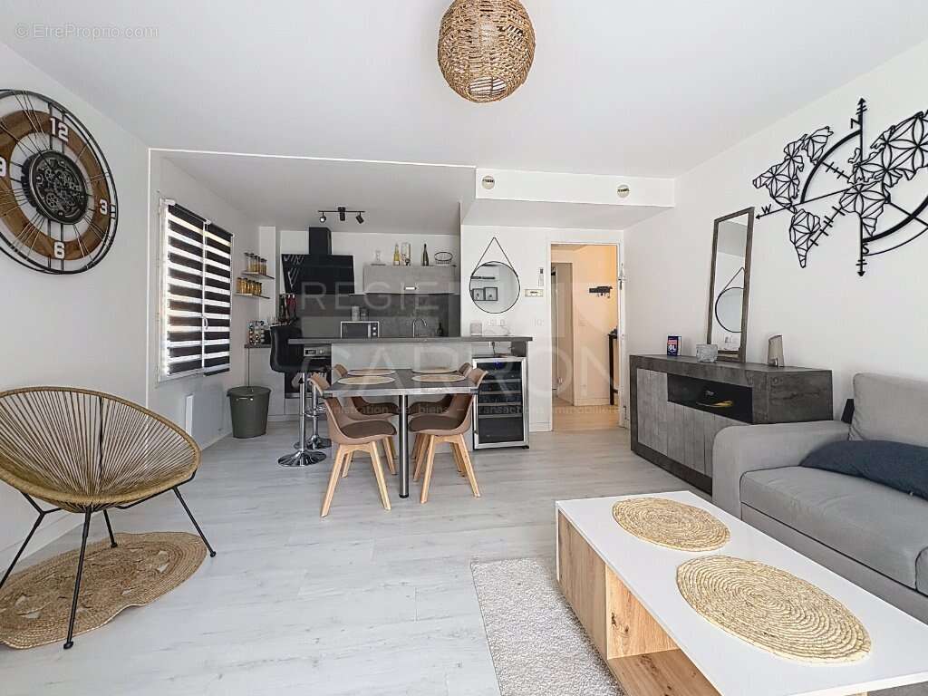 Appartement à MIRIBEL