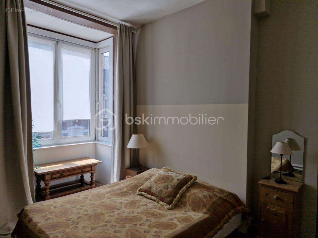 Vivez le charme de l'ancien au coeur de Wattrelos ! 4 chambres, jardin, garage - photo 6