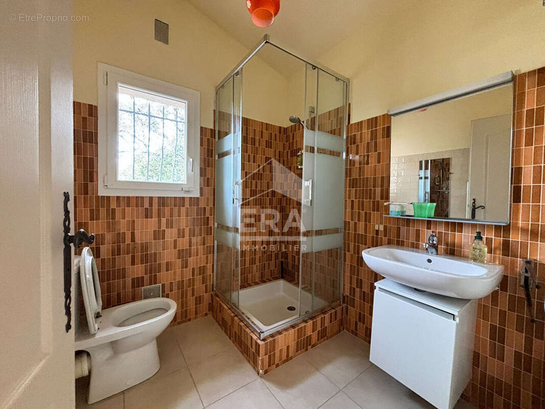 Maison Roquebrune Sur Argens 7 pièce(s) 225 m2 - photo 12