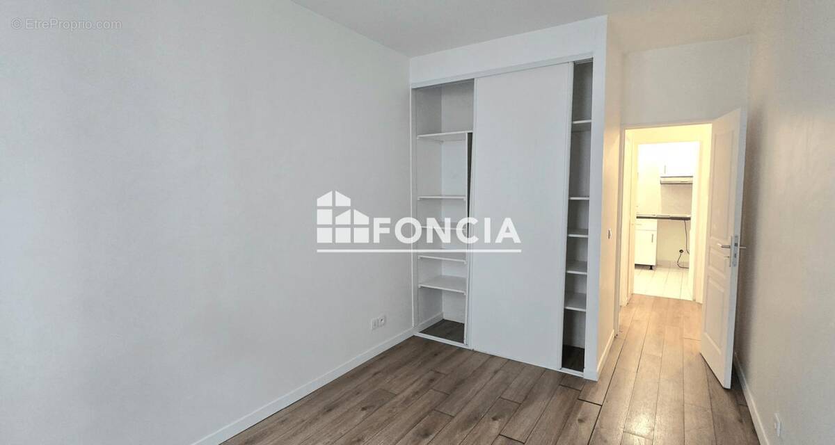 Appartement à PARIS-17E