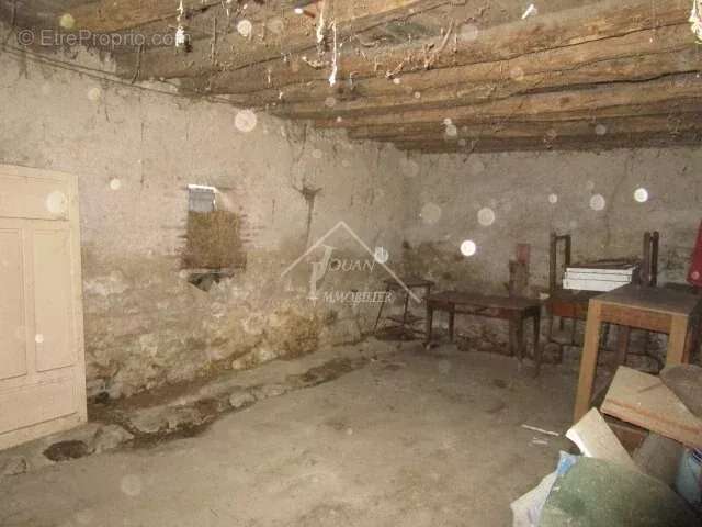 Maison à VARENNES-SUR-ALLIER