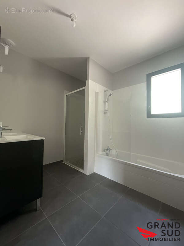 Maison 140 m² à Saint-Aubin-De-Medoc  - photo 7