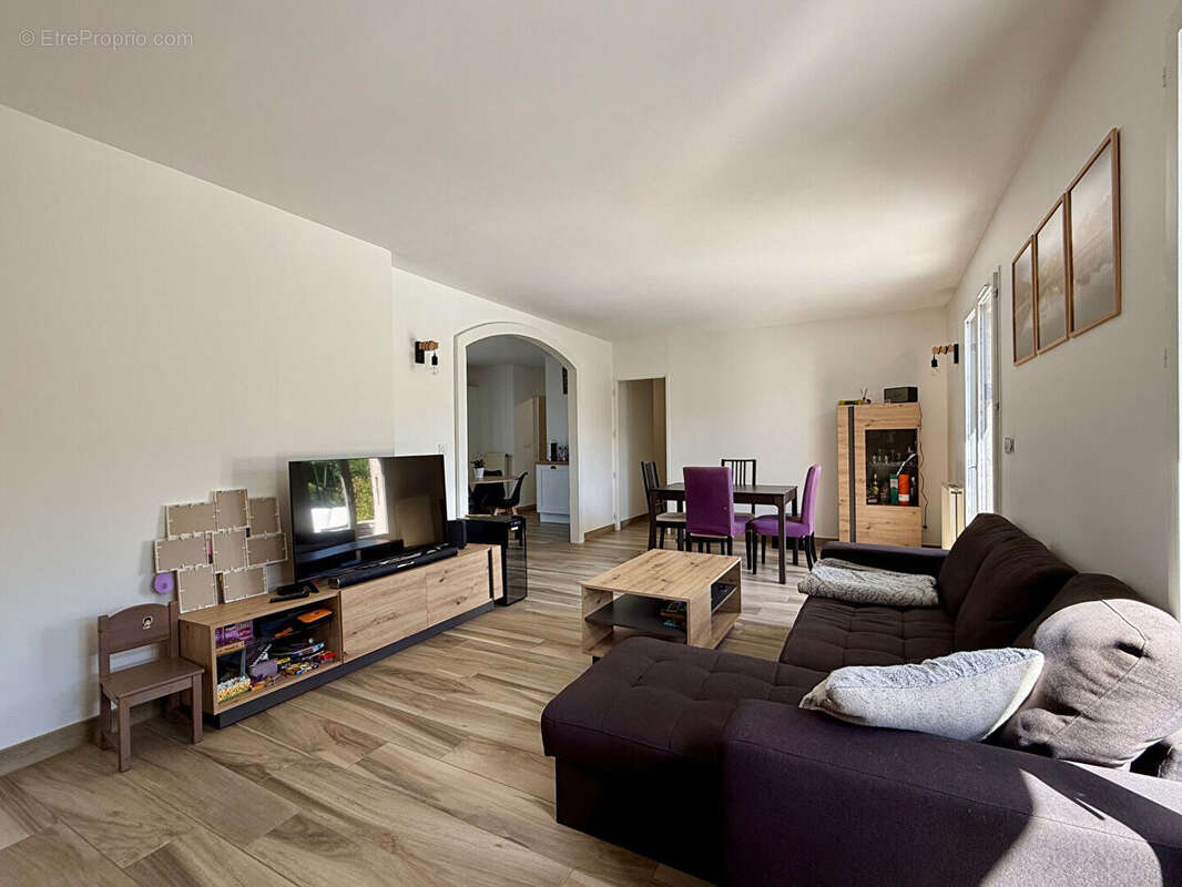 Maison à LA BOISSE