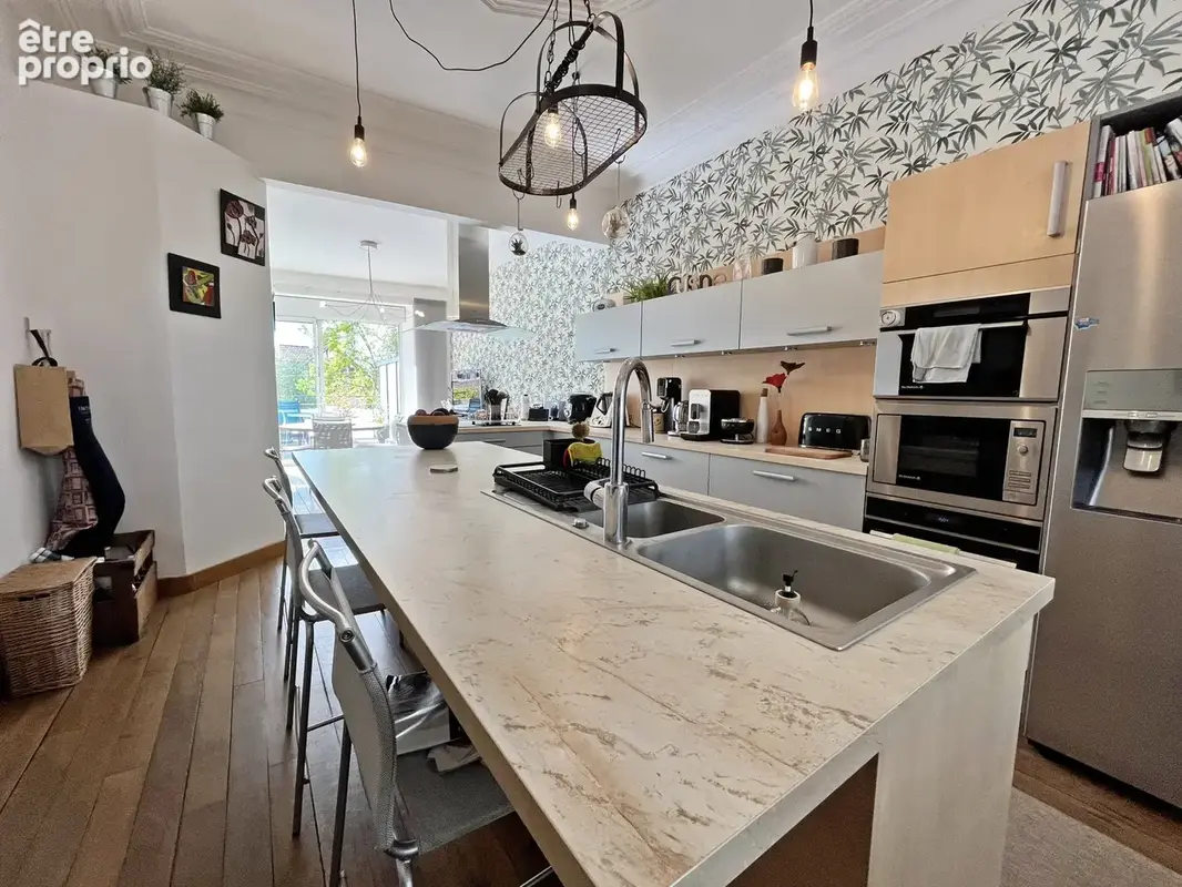 Maison bourgeoise, 200m2 habitables, terrasse et jardin - photo 6