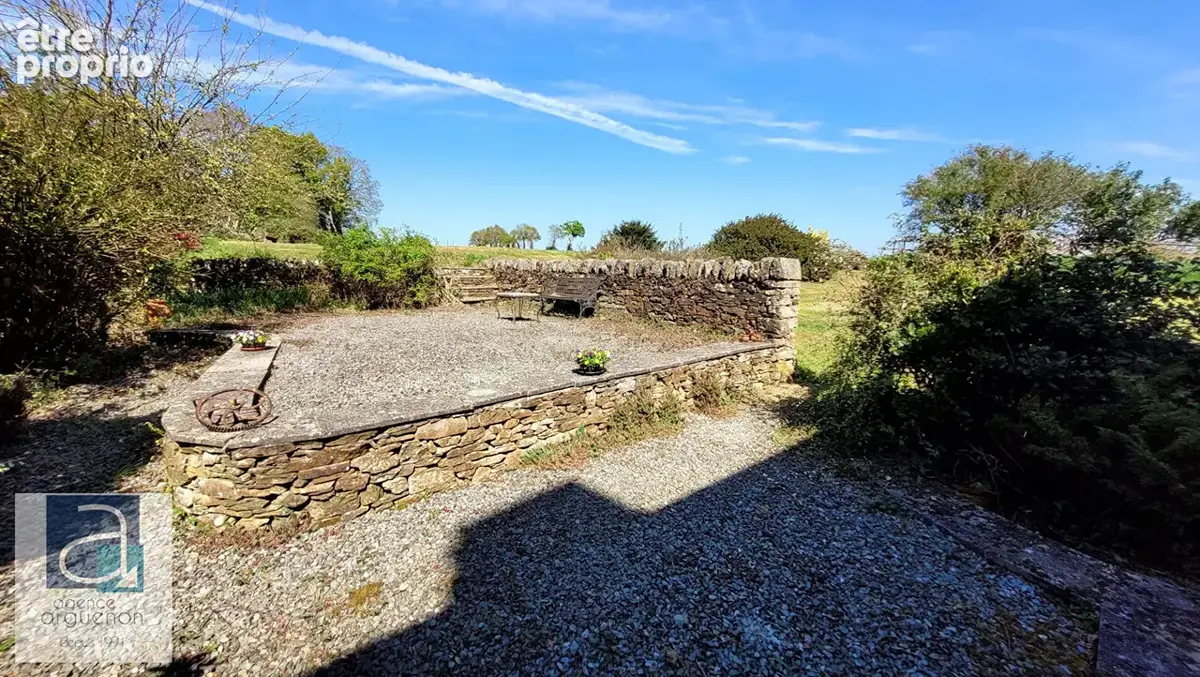 EXCLUSIVITÉ : PLUMAUDAN - Charmante maison de caractère de 3 chambres sur vaste jardin, - photo 12