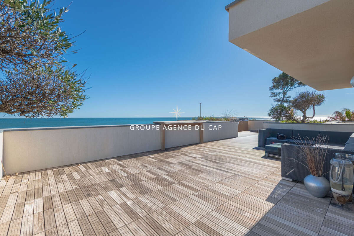 Villa pieds dans l'eau saint aygulf - 7 pièce(s) - 238 m2 - photo 17
