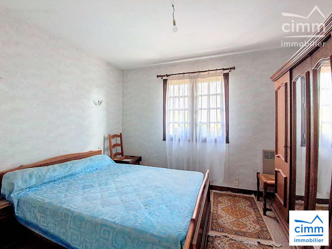 Chambre du bas - Maison à PLOUASNE