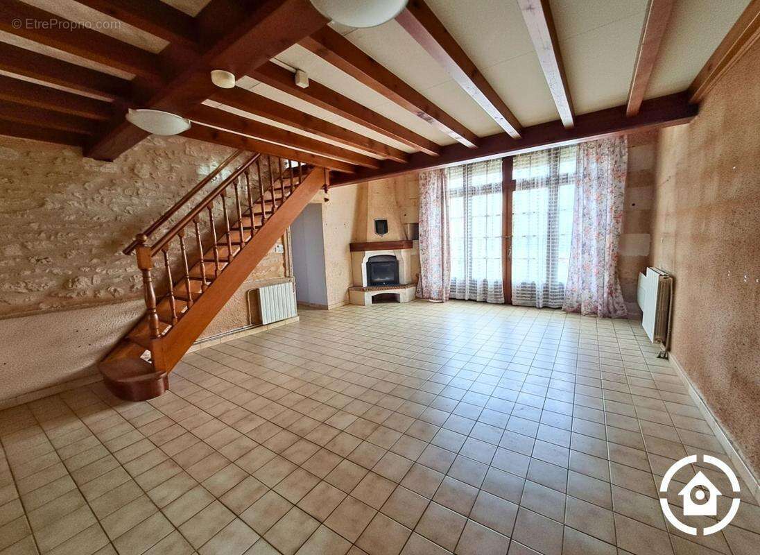 Maison à MAZEROLLES