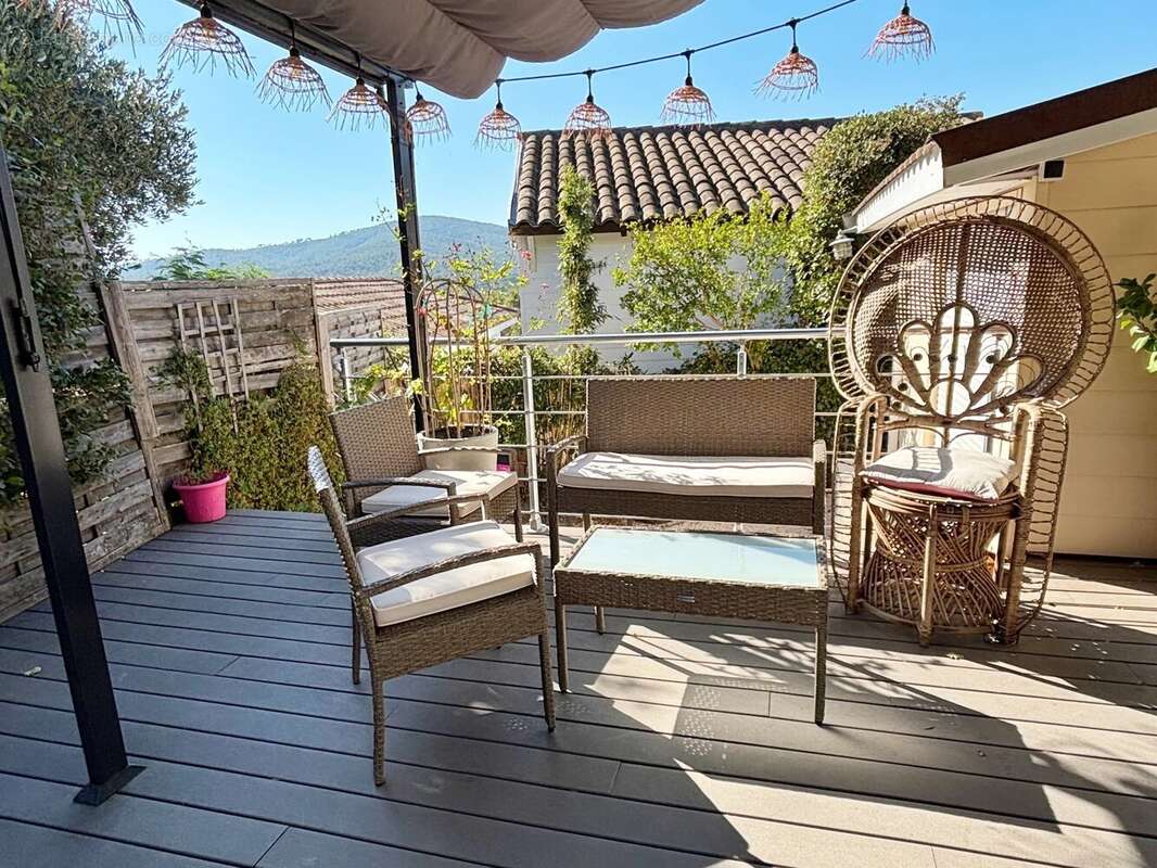 Maison à ROQUEBRUNE-SUR-ARGENS