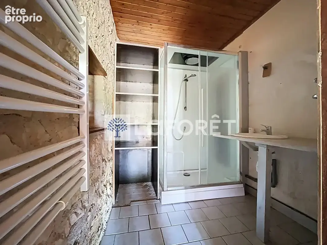 À vendre - Charmante maison en pierre à Maillé, entre Parthenay et Poitiers - photo 19