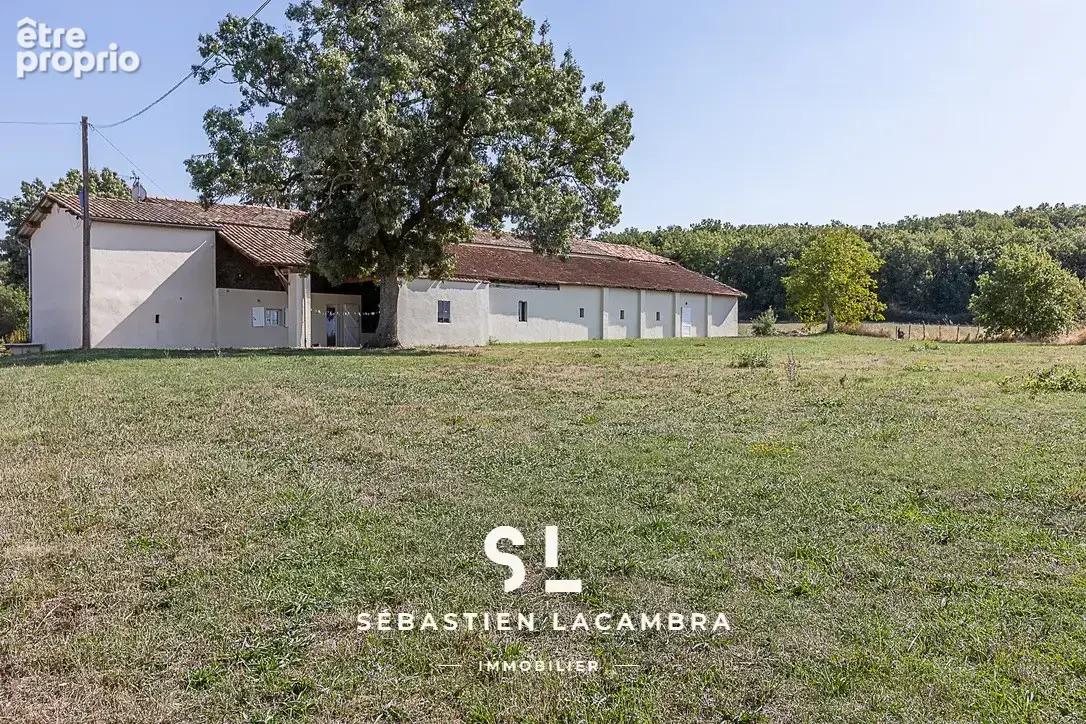 Corps de ferme du XVIIIe siècle rénové   160 m2 habitables, nombreuses dépendances et remarquable potentiel - photo 30