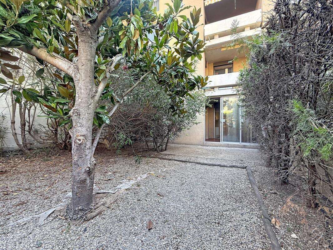 Exclusivite avignon intra  t4 avec jardin, cour et parking - photo 2