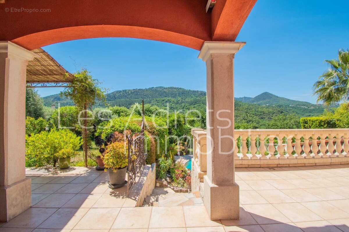 Maison à LES ADRETS-DE-L'ESTEREL