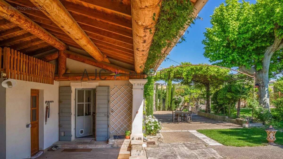 Maison à SAINT-REMY-DE-PROVENCE