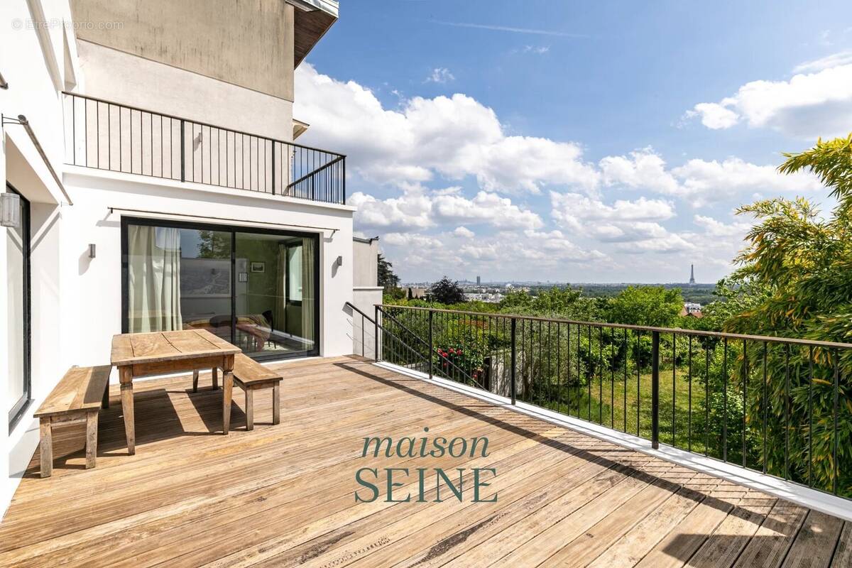 Maison à SURESNES