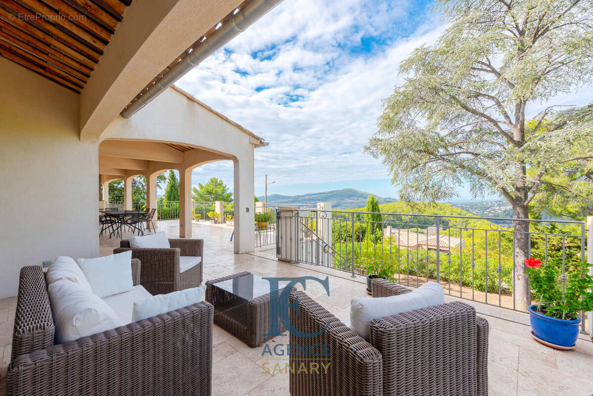 Maison à LE CASTELLET