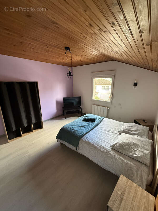 Maison d'architecte de 300m2 sur un terrain de 5.79 ares avec jardin et garage - photo 17