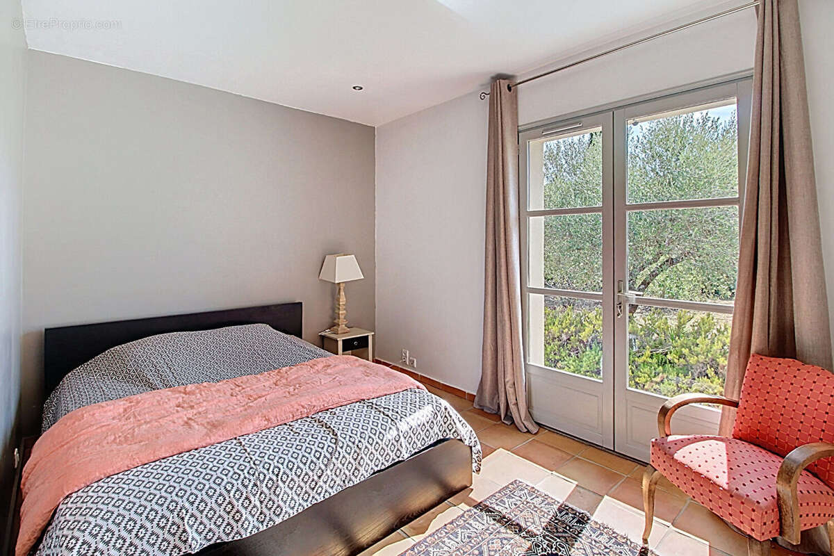 Maison à FIGANIERES