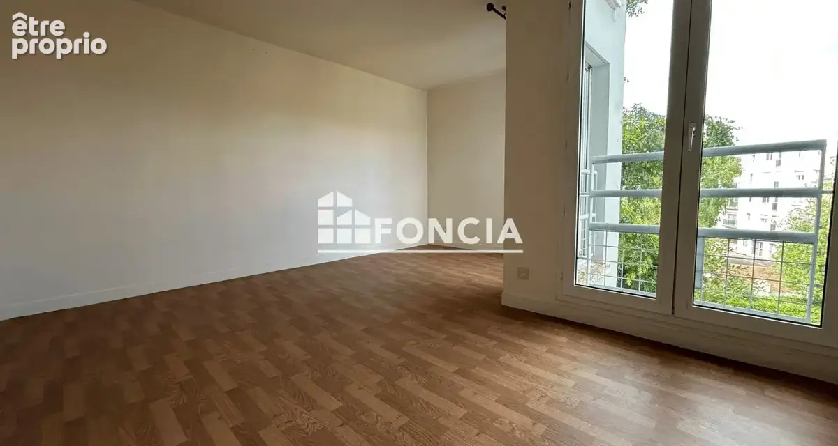 Appartement de. 3 Pièces avec Garage - photo 4