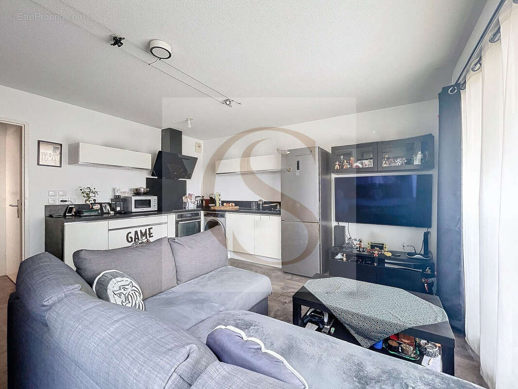 Appartement à PUGET-SUR-ARGENS