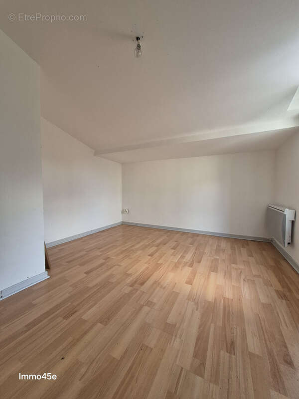 Maison à BEAUMONT-MONTEUX