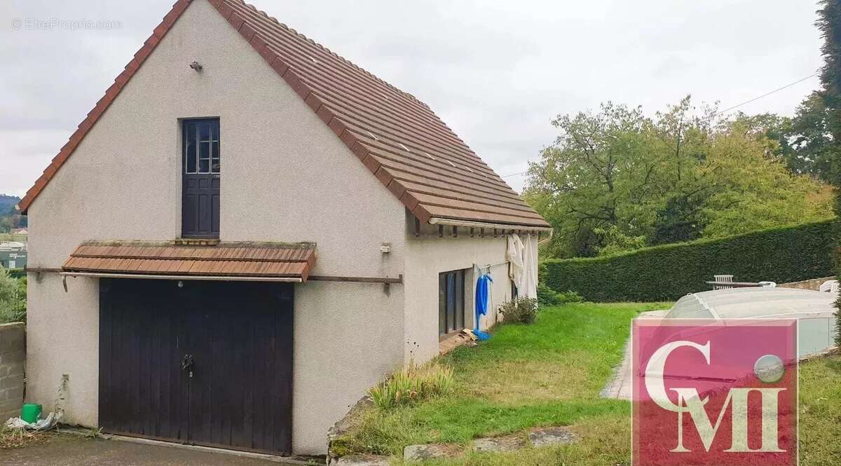 Exclusivite !! Pavillon familial avec piscine et grande dépe - photo 9