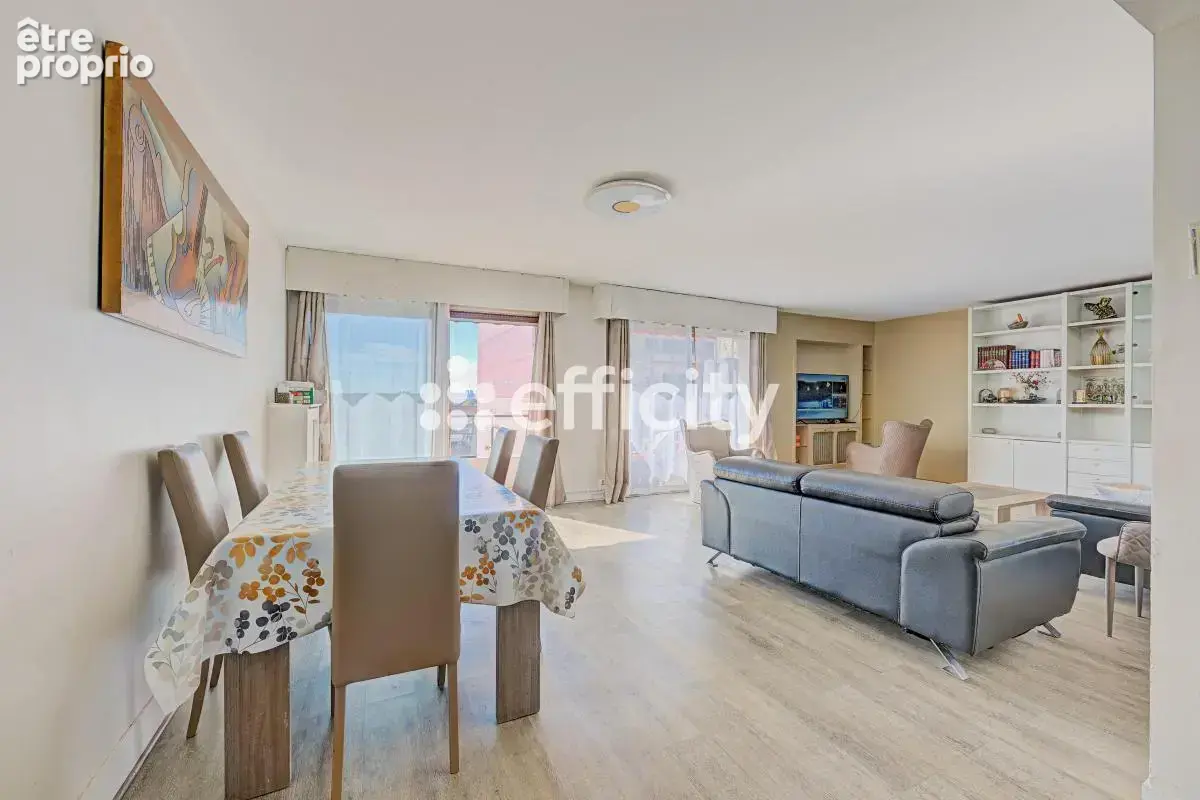 Appartement à LES PAVILLONS-SOUS-BOIS