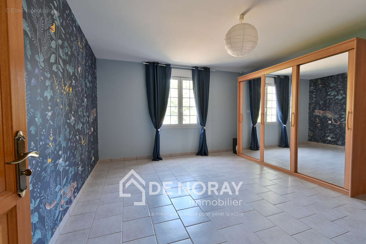 Maison à vendre 240m2 5 chambres piscine, terrain 5000m2 - photo 6