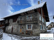 Maison à ALBIEZ-MONTROND