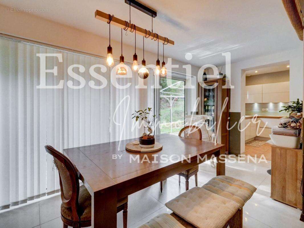 Maison à SAINT-LAURENT-DU-VAR