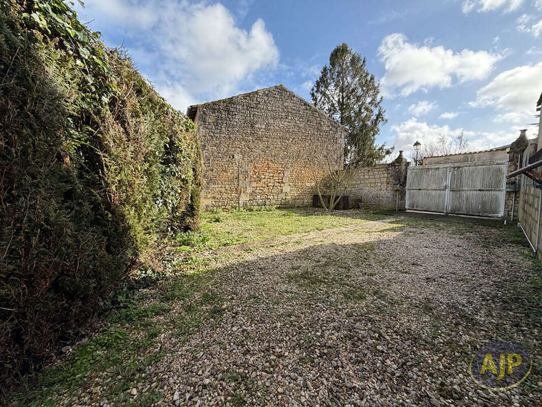 Maison à PONS
