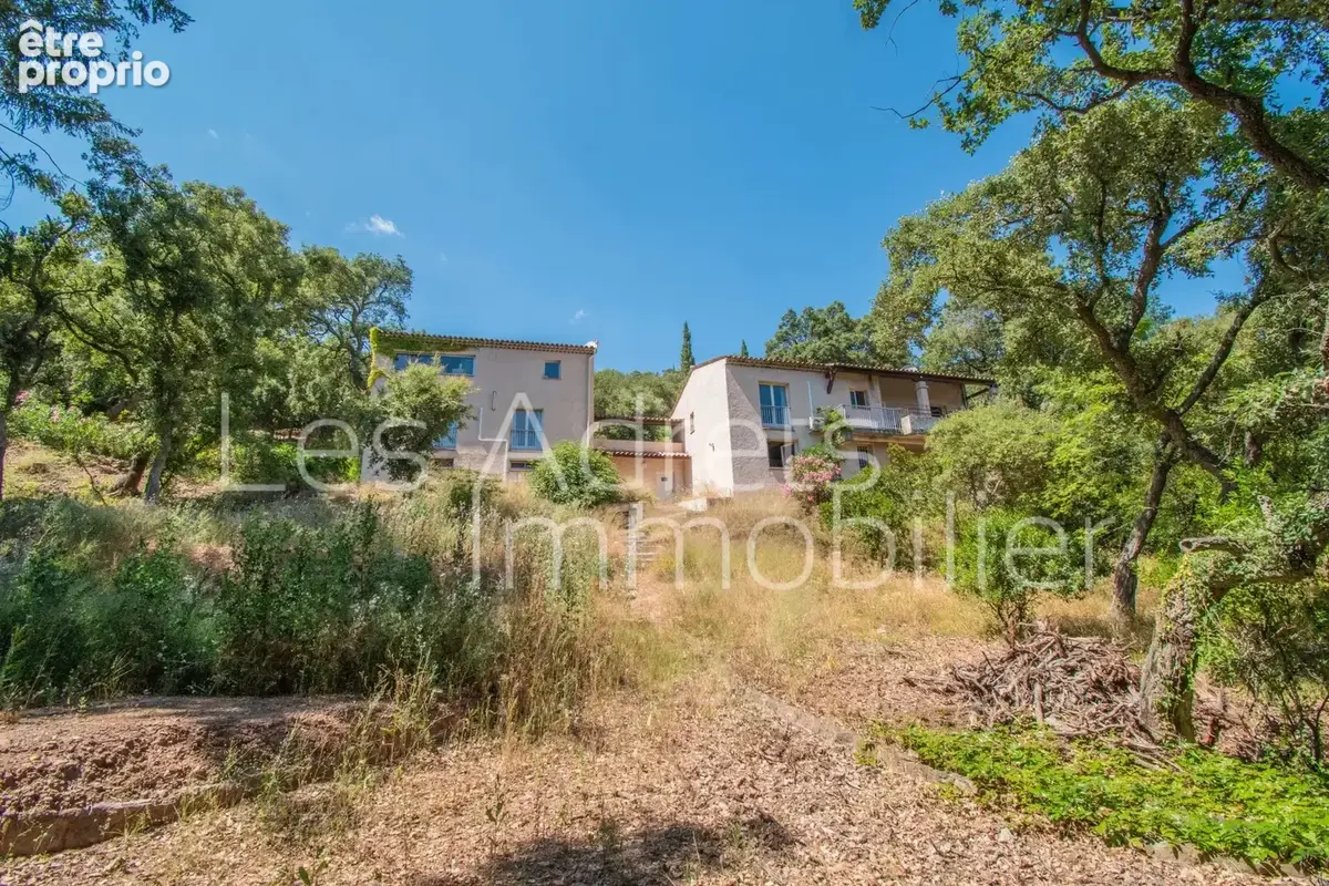 Propriété avec 3 logements dans l'Estérel - photo 32