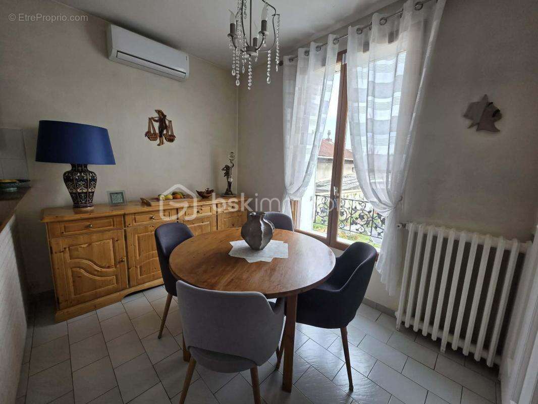 Maison à LE PERREUX-SUR-MARNE