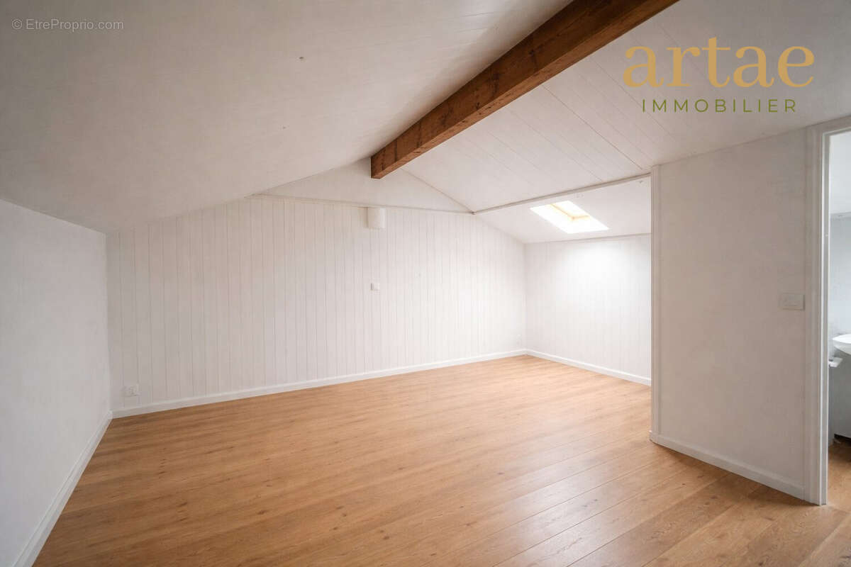 Appartement à LYON-9E