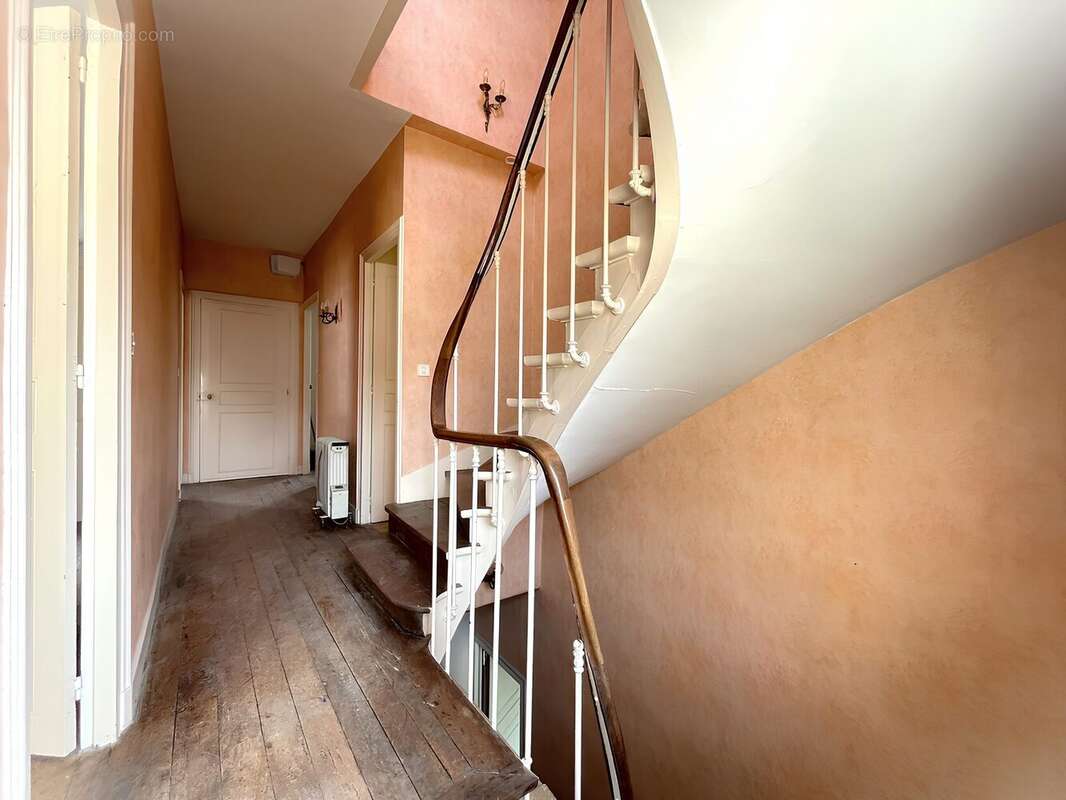 Maison à JOUY-SUR-MORIN