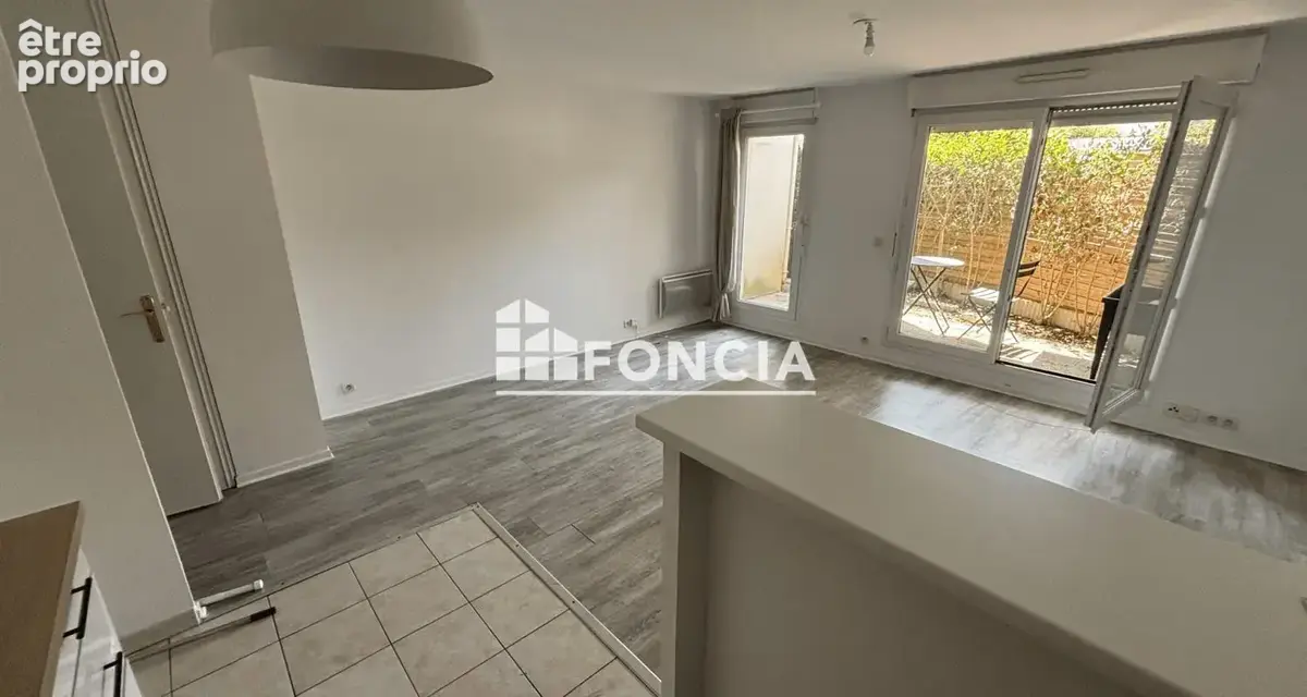 FRANCONVILLE - F2 avec terrasse - photo 5
