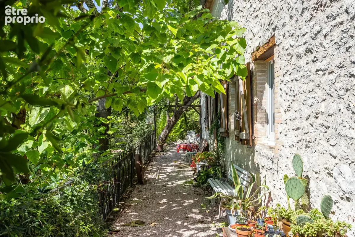 Maison de campagne avec piscine, annexe, dépendances et garage - photo 24