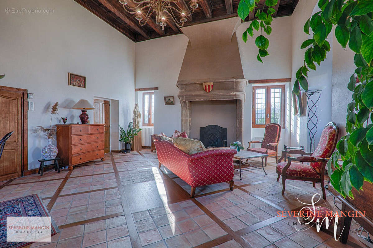 Maison à MOURS-SAINT-EUSEBE