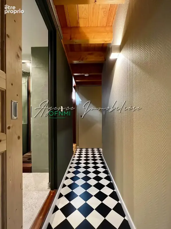 Valfleury, authentique maison de famille, charme et contemporain, une réalisation décorateur. - photo 18