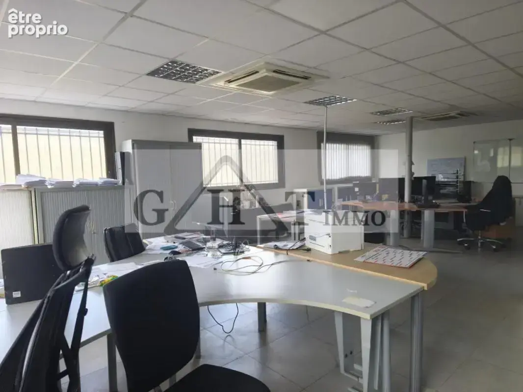 640 m² entrepot bureaux a vendre a croissy beaubourg - photo 4