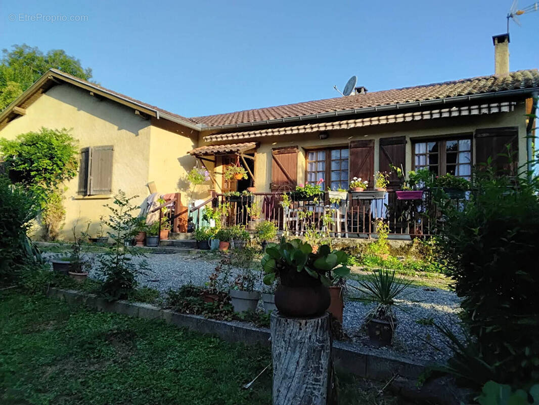 Maison à CHEIN-DESSUS