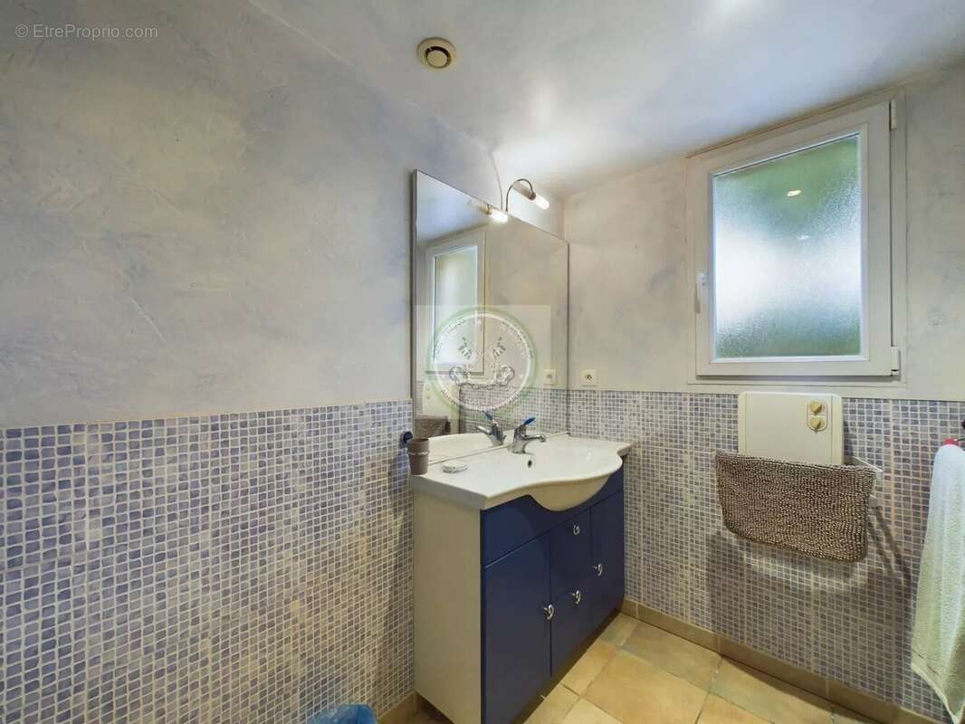 Maison à ROQUEBRUNE-SUR-ARGENS