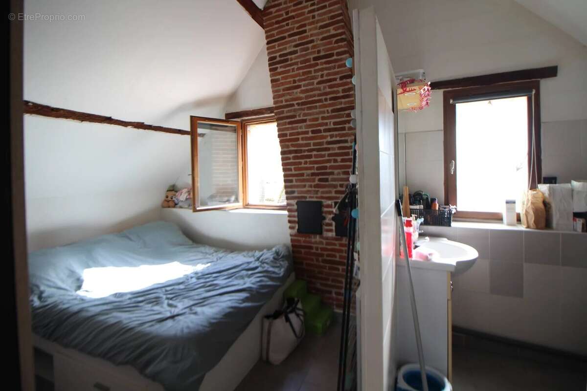 Appartement à MOUY
